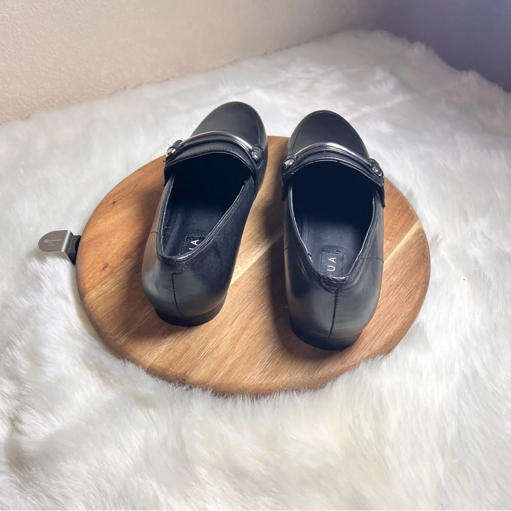 Aqua Kim Leather Loafer Size 8 NWT